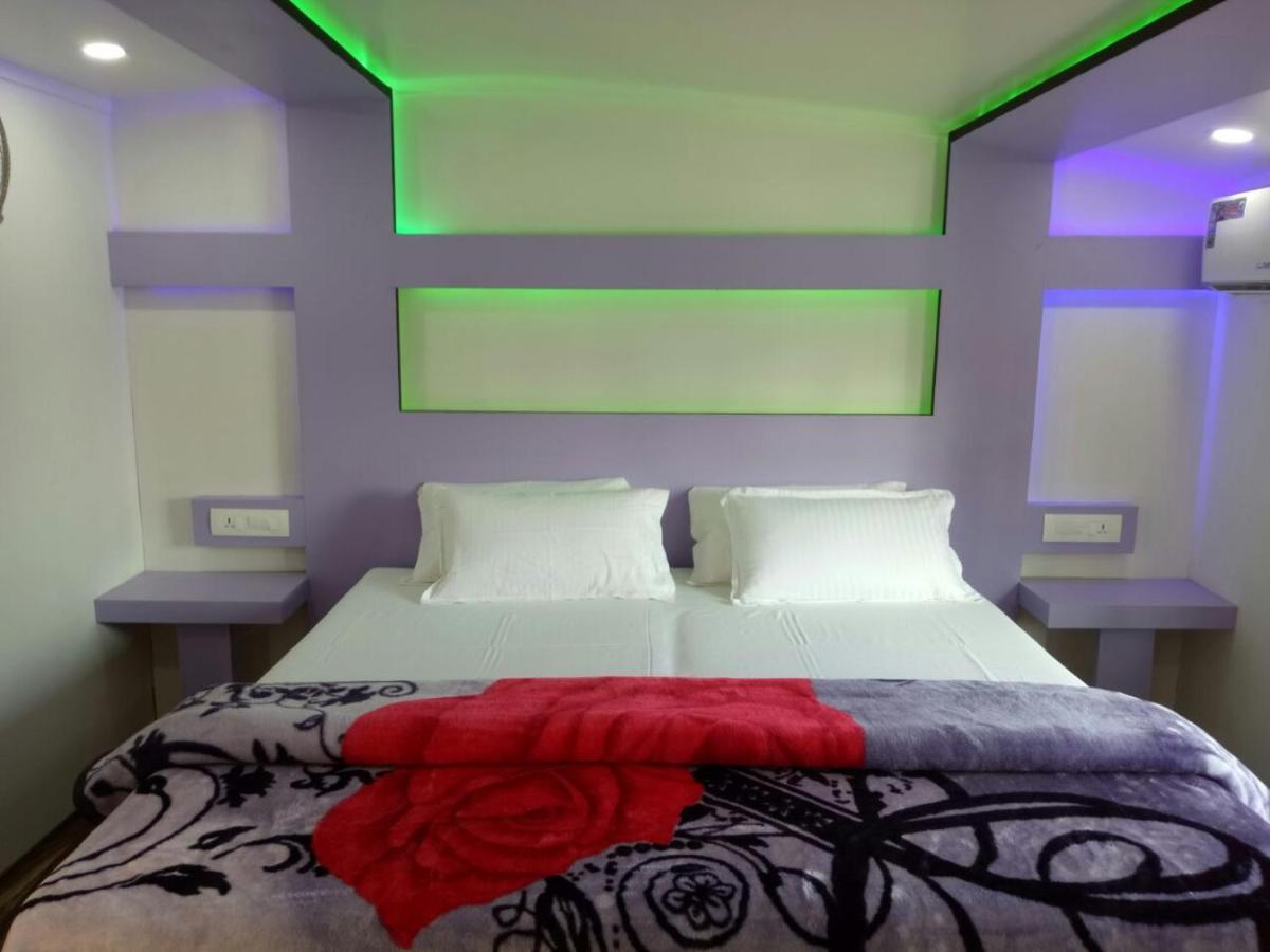 Marari Houseboat Hotel Mararikulam Ngoại thất bức ảnh