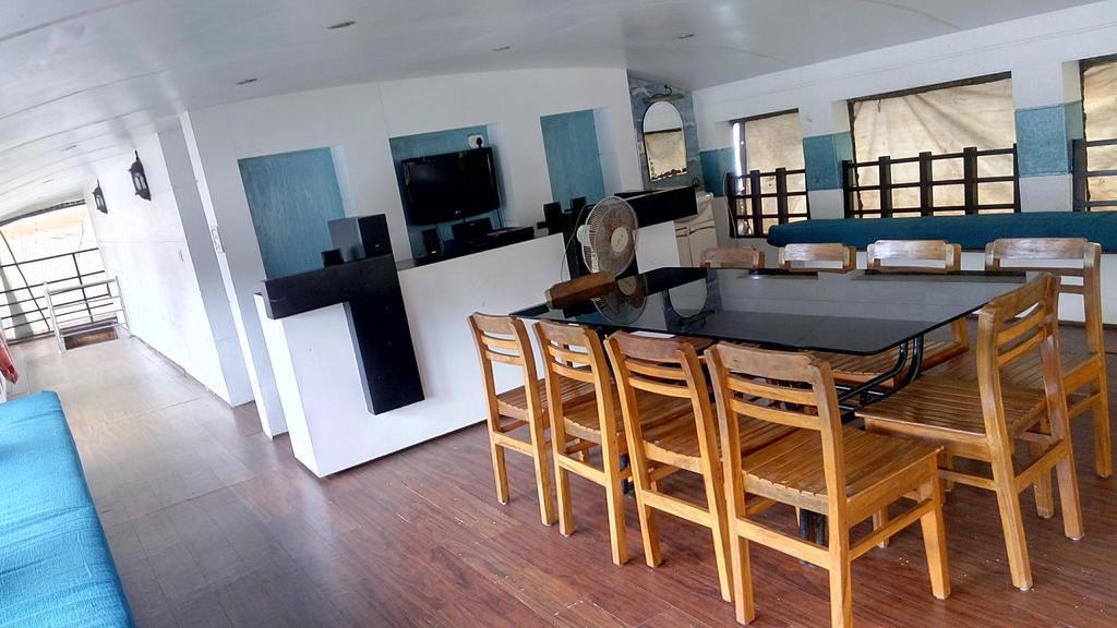 Marari Houseboat Hotel Mararikulam Ngoại thất bức ảnh